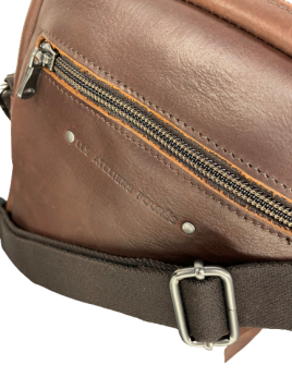 Les Ateliers Foures 9008 - CUIR DE VACHETTE - COGNAC sac homme zéphyr baroudeur les ateliers fourès sacoche homme