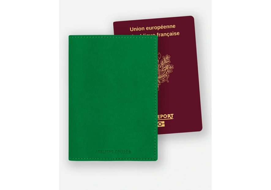 Les Ateliers Foures B41. fourès-barodeuse-étui passeport etui passeport