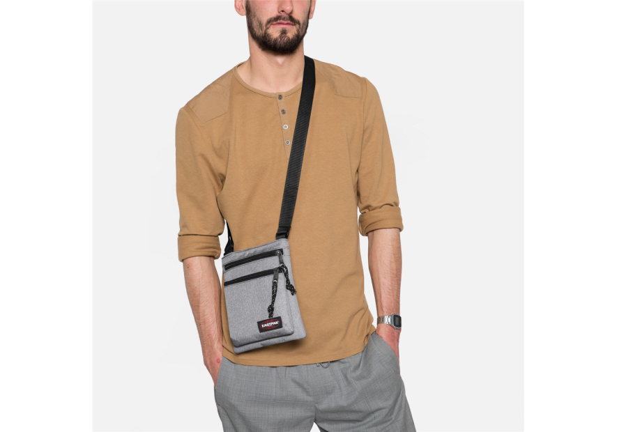 Eastpak K089 eastpak-authentic-rusher sac zip m sacoche mixte