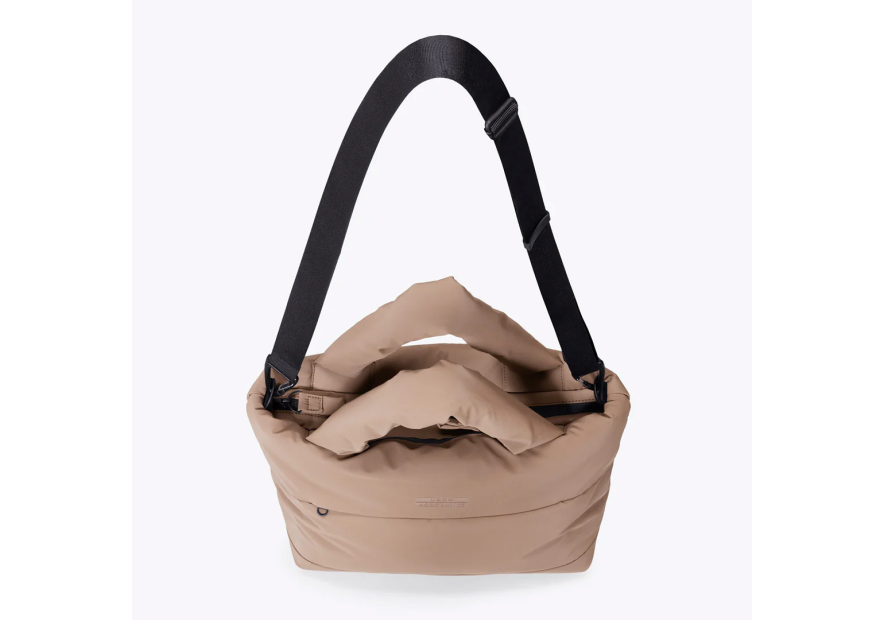 ucon acrobatics OLIVIA MINI sac porté main doudoune olivia mini Sacs à mains