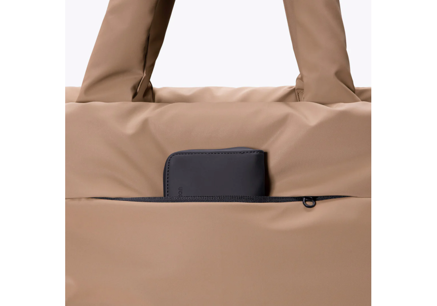 ucon acrobatics OLIVIA MINI sac porté main doudoune olivia mini Sacs à mains