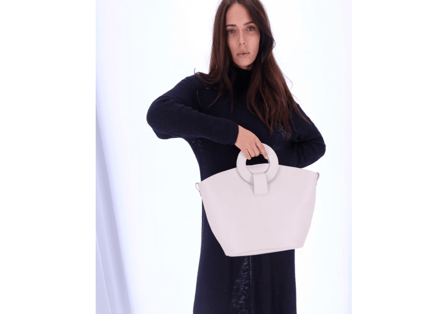 Les Ateliers Foures 0604 - CUIR DE VACHETTE - CRAIE les ateliers fourès- olympe- porté travers maxi shopping