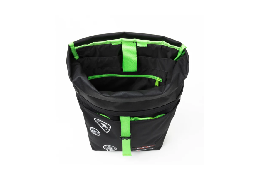 Eastpak K0A5BGF - POLYESTER - GB PATCHES sac à dos eastpak roll up tarp Sac business