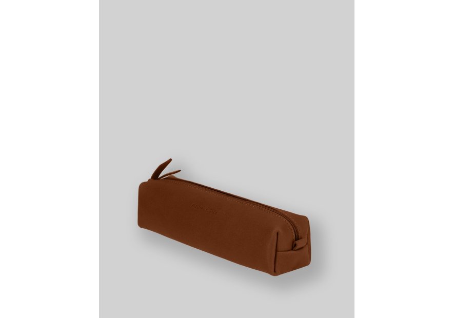Les Ateliers Foures B32 - CUIR DE VACHETTE - FAUVE fourès-baroudeuse-trousse cartable Scolaire Les Ateliers Foures B32 - CUIR DE VACHETTE - FAUVE fourès-baroudeuse-trousse cartable Scolaire