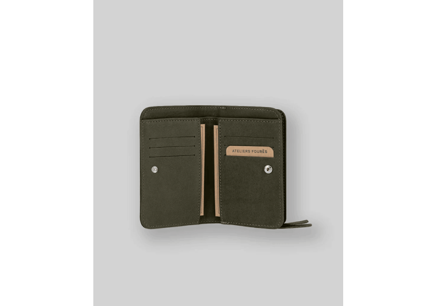 Les Ateliers Foures B53 - CUIR DE VACHETTE - KAKI portefeuille femme dos à dos baroudeuse m Portefeuille Homme