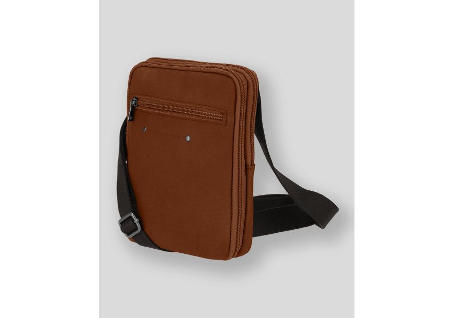 Les Ateliers Foures 9327 - CUIR DE VACHETTE - FAUVE sac homme style holster double zip baroudeur Sacs bandoulière/Sacoches