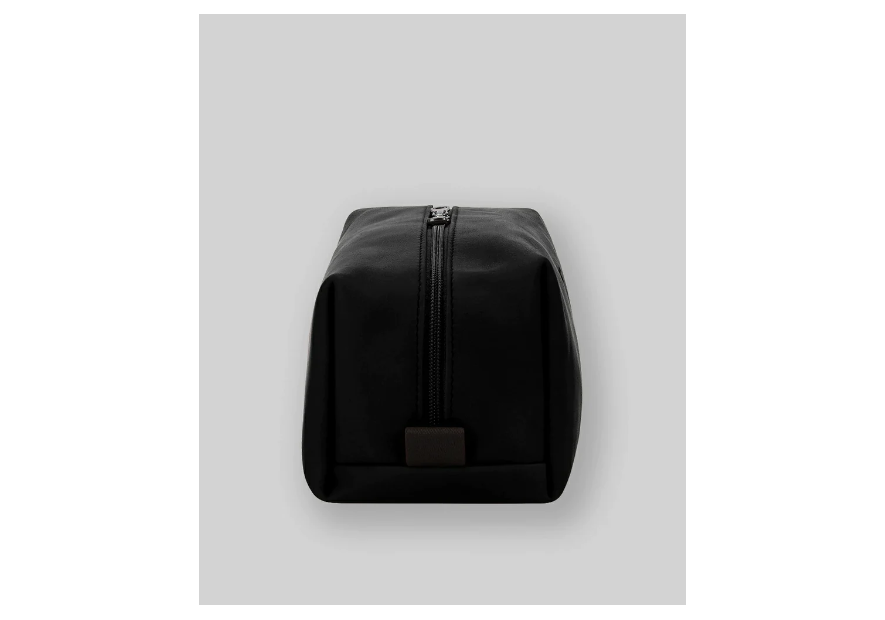 Les Ateliers Foures 9815 - CUIR DE VACHETTE - NOIR les ateliers foures trousse de toilette Trousses de toilette Les Ateliers Foures 9815 - CUIR DE VACHETTE - NOIR les ateliers foures trousse de toilette Trousses de toilette