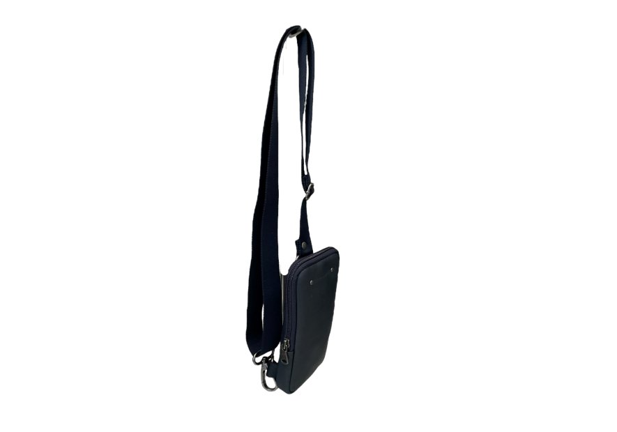 Les Ateliers Foures 9010 - CUIR DE VACHETTE - MARINE les ateliers fourès- baroudeur- porte smartphone Sacs bandoulière/Sacoches