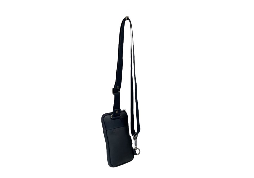 Les Ateliers Foures 9010 - CUIR DE VACHETTE - MARINE les ateliers fourès- baroudeur- porte smartphone Sacs bandoulière/Sacoches