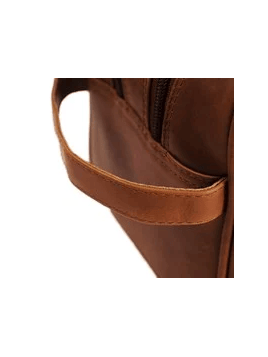 the chesterfield C08.016 - CUIR DE VACHETTE - COG chesterfield- stacey- trousse de toilette Trousses de toilette