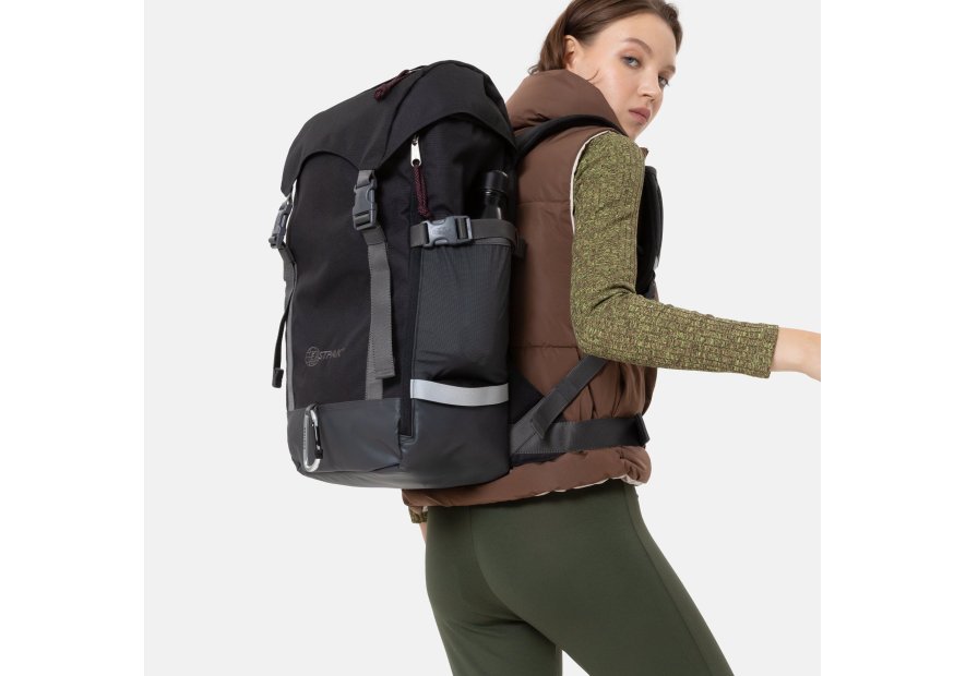 Eastpak K0A5BEM - POLYESTER - NOIR - 9A7 sac à dos out caméra pack Sacs à dos