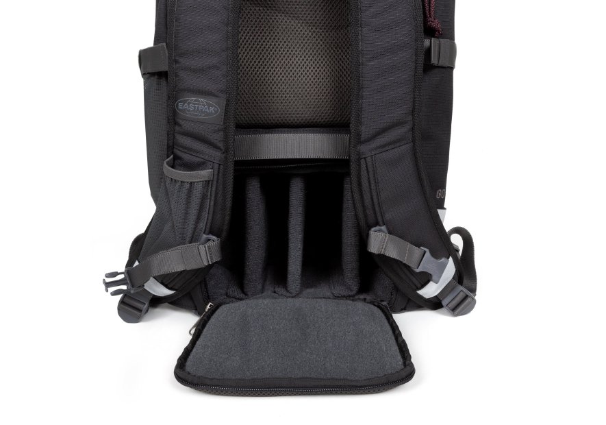 Eastpak K0A5BEM - POLYESTER - NOIR - 9A7 sac à dos out caméra pack Sacs à dos
