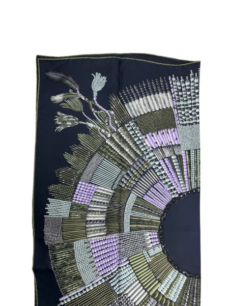 Longchamp 6379/SOI collier massai carre de soie